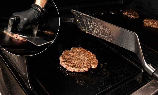 Smash burger στην πλάκα